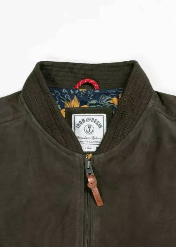 Iron & Resin Bomber schwarz