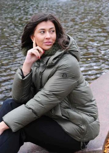 Daunenmantel Levinsky Hester oliv