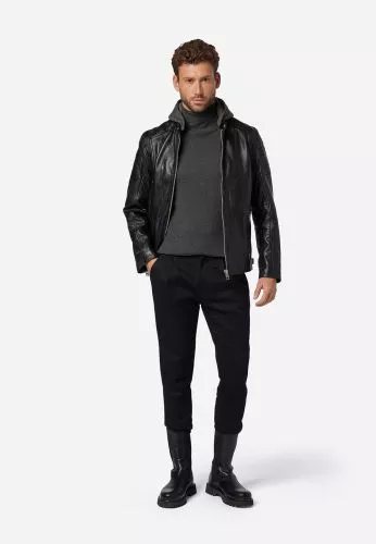 Ricano Brute black