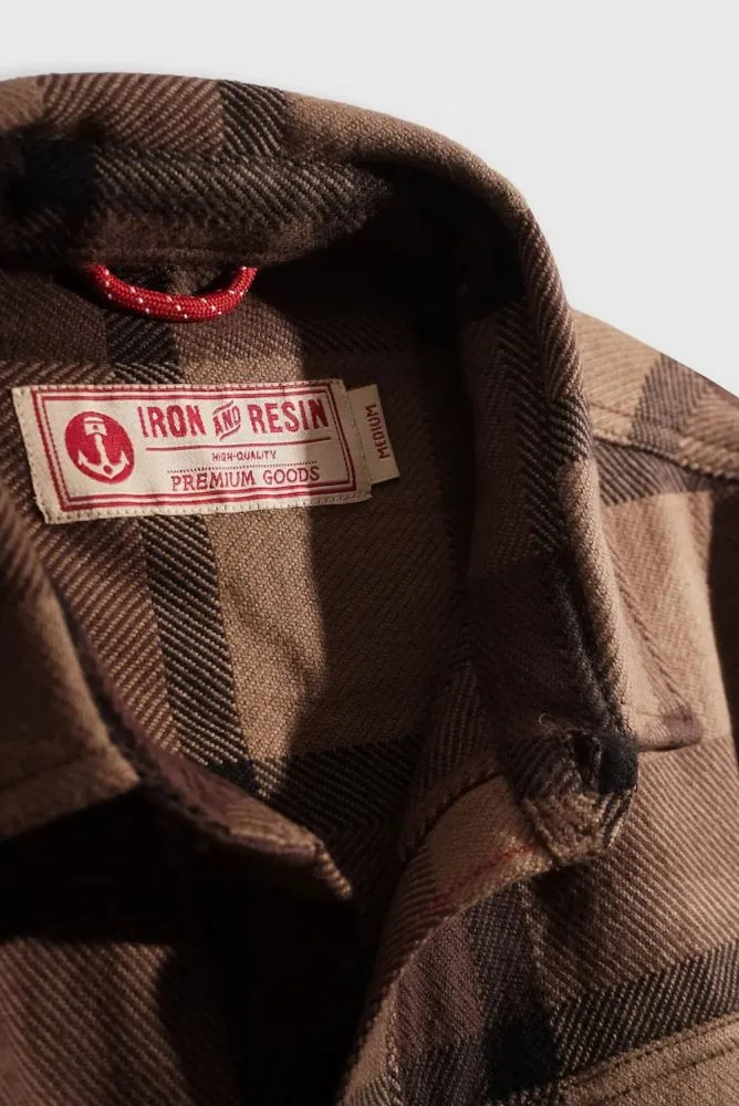 Iron & Resin Conejo Shirt braun